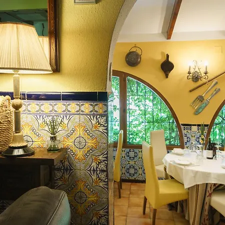 Hotel Rural Albamanjon 3*